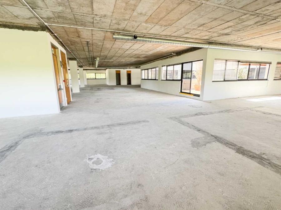 To Let Commercial Property for Rent in Mowbray Western Cape